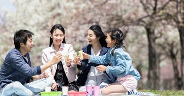 お花見で男友達が豪華な手料理を詰めて持ってきた→何と言って食べ始めたら気分がいい？