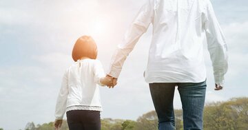 あなたの脳はどっち?「幼少期の経験」は脳と遺伝子に影響する。トラウマを抱えた人に特徴的な「8つの思考」