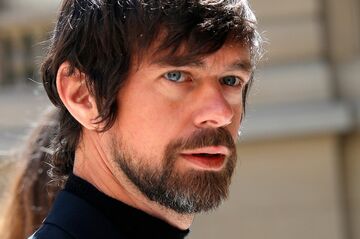 ツイッターCEO、経営は1社に絞れ
