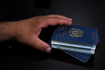 【社説】アフガンに取り残された米国人たち
