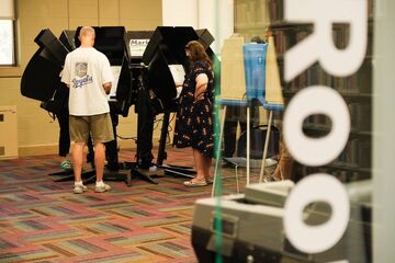 中絶権で示された民意、米中間選挙の重要争点に
