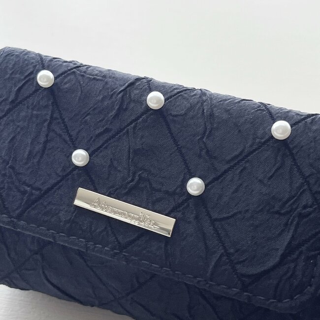 買ってから毎日持ち歩いてる!アフタヌーンティーの「大人かわいいポーチ」メイク直しがしやすくなった!