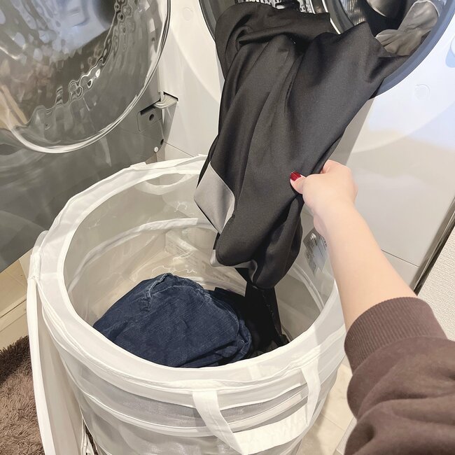 「3つ購入しました」イケアの“小さく畳める洗濯カゴ”大容量で使いやすい！「丈夫なので何年も使えます」「家族4人の洗濯物も入ります」