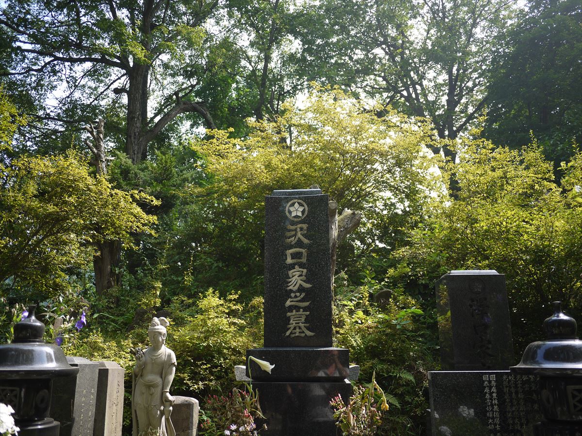 キリストは青森で106歳まで生きたって本当?新郷村のお墓と盆踊り歌に隠された秘密とは