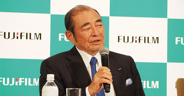 古森富士フイルムHD会長