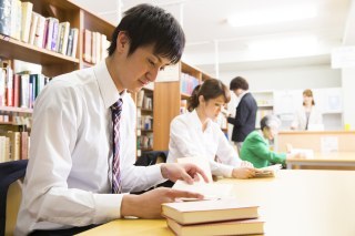 図書館の本当の活用法は小説を借りることではない