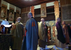 “ネット寺院”はただの駆け込み寺にあらず！<br />時代の節目に浮かび上がる「新しい仏教の形」