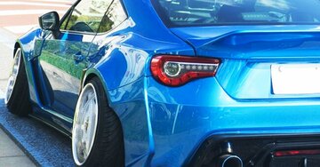 「タイヤがハの字」のクルマ、たまに見かけるけど何のため?→専門家の解説が的確すぎた!〈2024年度上期・人気記事4位〉