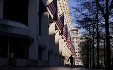共和党のコロナ救済案、トランプ氏利する措置も　民主は反発