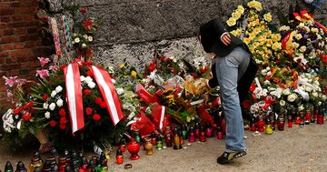 ナチの強制収容所でタイピングをしていただけの女性は有罪か？ドイツ社会が示した意外な答えとは