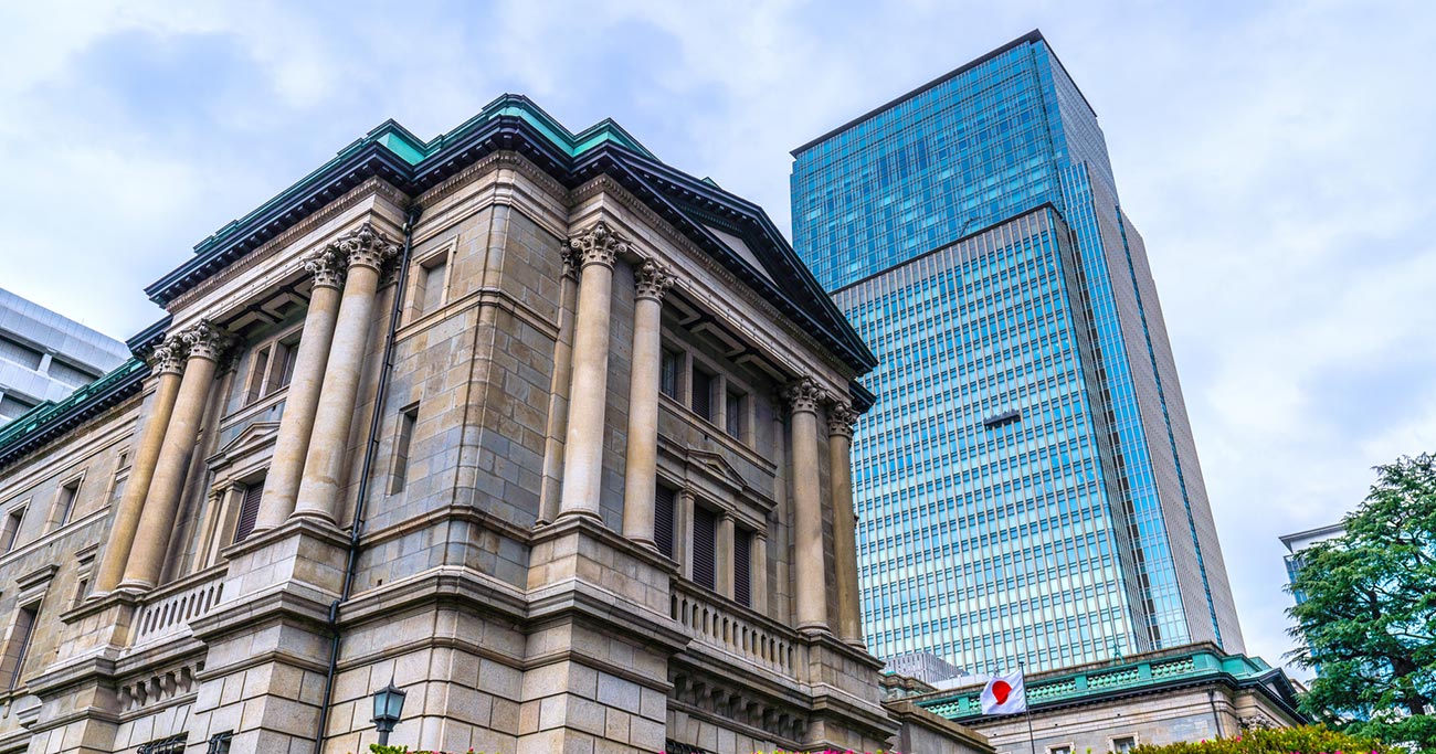 日銀が金利を抑えても長期金利はすでに上昇、「YCC修正」は避けられない