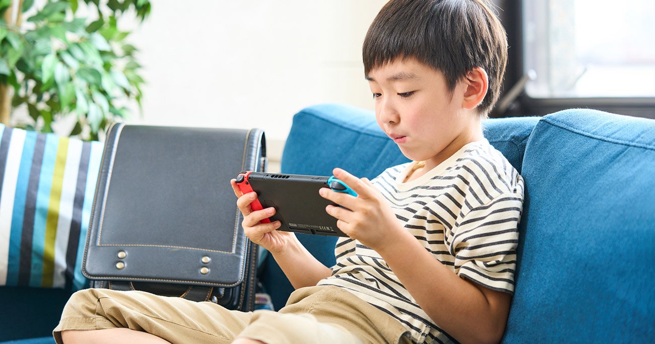 「いつまでたってもゲームをやめられない子」が“納得して自分でやめられる”声がけのコツとは?