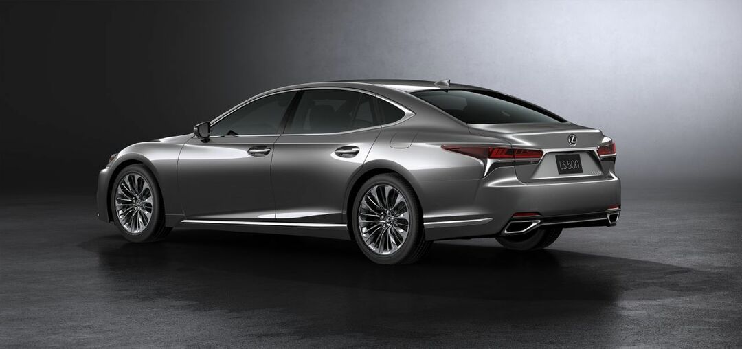 LEXUSの新型LSがついに登場 <br />3.5リッターV6ツインターボも搭載