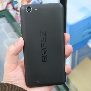 未使用のWindows 10スマホが4980円で大量販売中 無くなる前に保護が必要!?