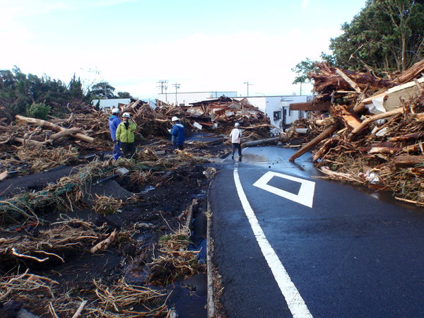 大島町の防災体制、特別警報の問題点が明らかに <br />伊豆大島豪雨　24時間雨量824ミリの衝撃