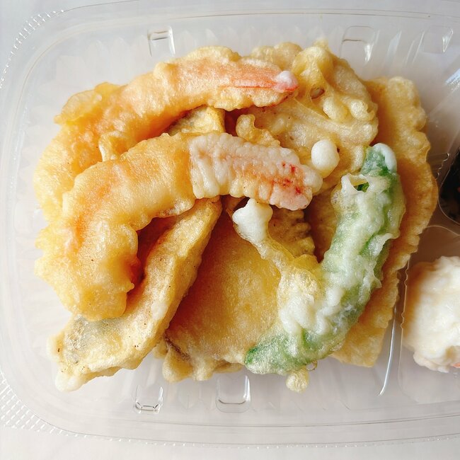 いくらなんでもウマすぎる！ほっともっとの“天ぷらギュウギュウ弁当”贅沢感がたまりません！「無くなる前にリピりたい」「美味しかったなぁ」