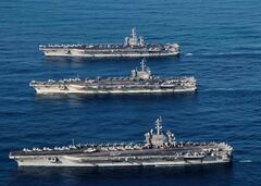 米中、南シナ海で大規模軍事演習　同時期は異例