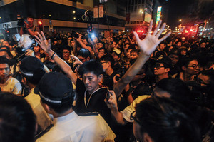 民主選挙求める香港市民 <br />聞く耳持たぬ中国政府