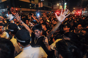 民主選挙求める香港市民 聞く耳持たぬ中国政府