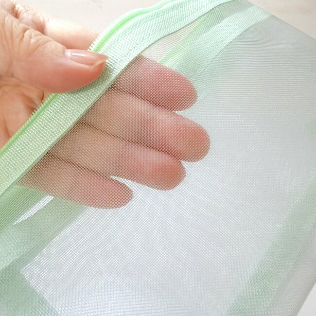 お薬が150錠も入った!セリアの「仕分けできるポーチ」が大容量でオシャレ!《購入レビュー》