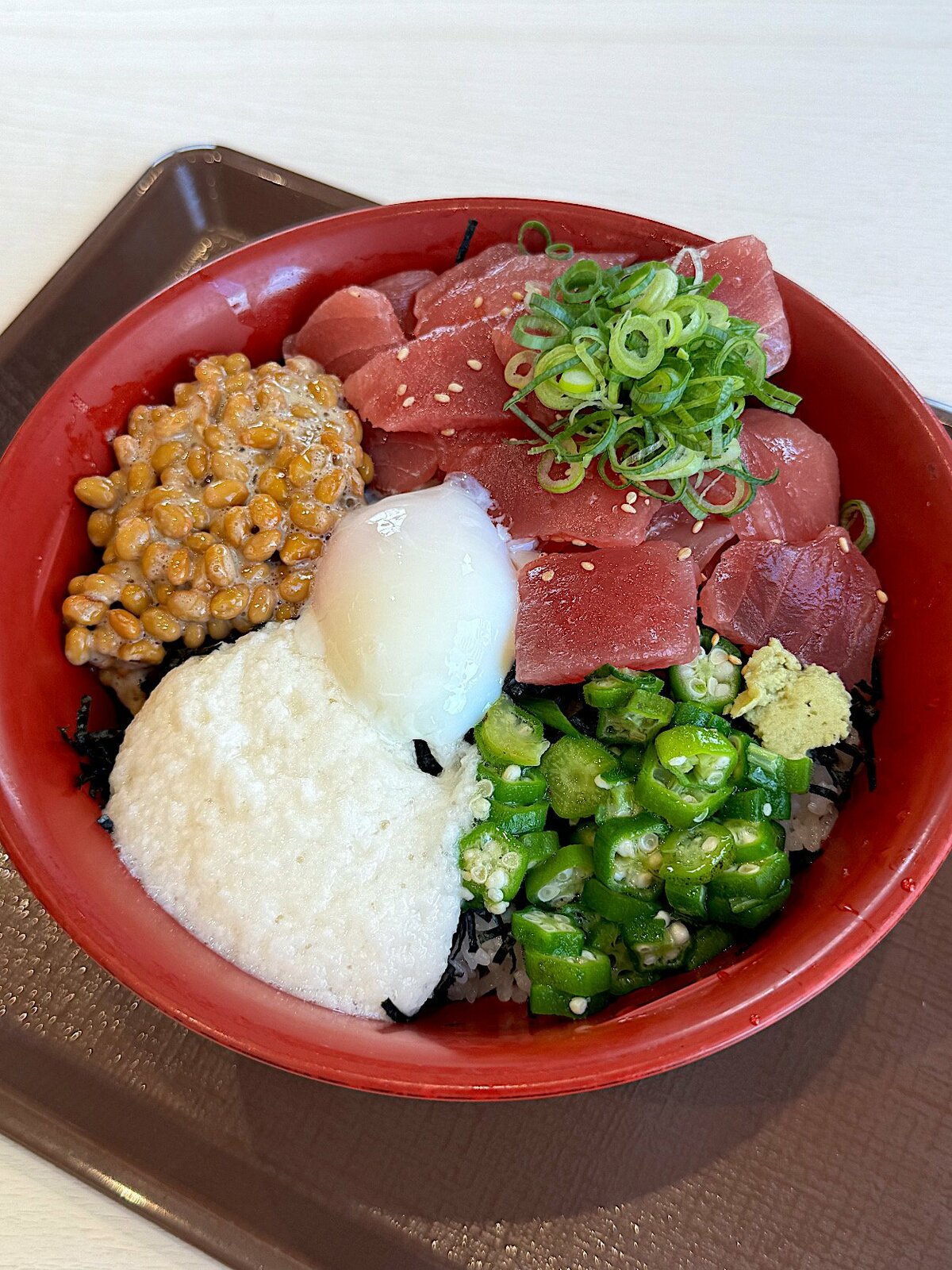 「値は張るけどバカおいしい」すき家の“まぐろ2倍どんぶり”が圧倒的なボリュームだった「かなりの満足感」「定番になって欲しい」