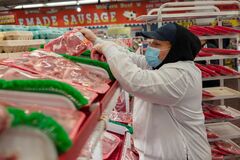 米国の食卓でなぜ肉不足？　早わかりガイド