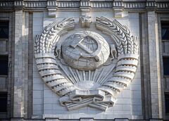 ウクライナ「IT軍」結集、サイバー戦線新局面