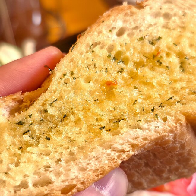 「毎回頼むくらい大好き」「写真より量がすごい」コメダの“まんぷくプレート”トースト付きで満足感すごい！「3食これでいい」
