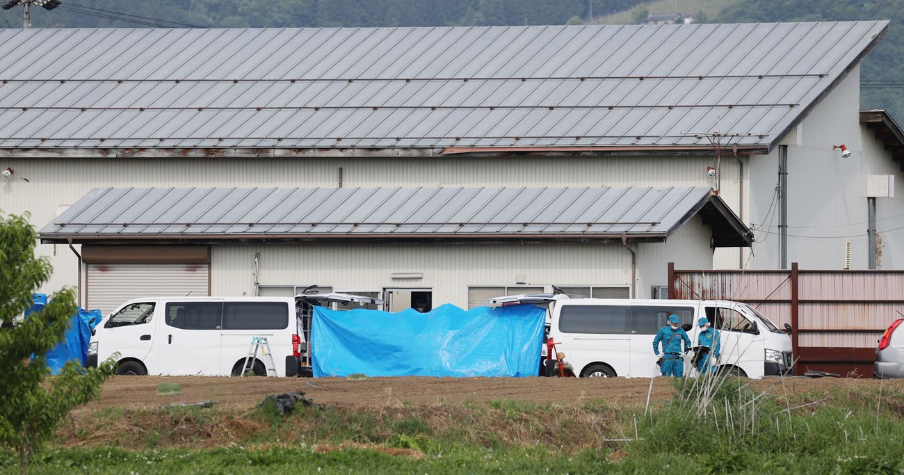 「長野立てこもり事件」で殉職した警察官2人はなぜ銃を抜かなかったのか