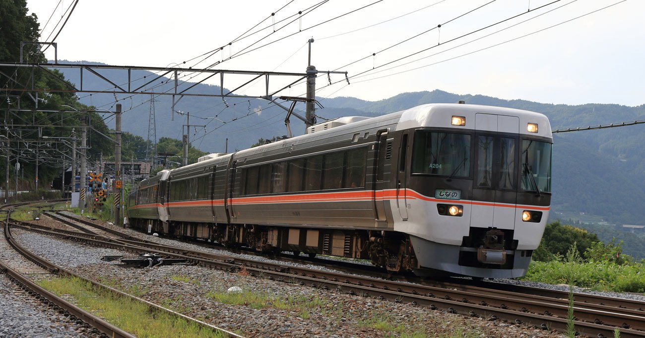 列車 と 電車 の線引きは一体どこにあるのか 思わず誰かに話したくなる鉄道なるほど雑学 ダイヤモンド オンライン