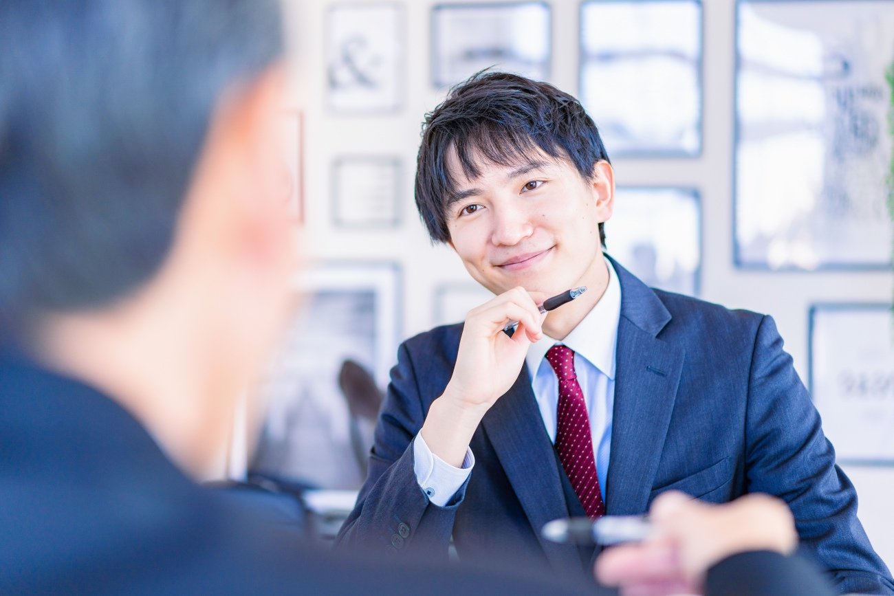 「年収はいくら?」と聞くと嫌われる。頭の悪い人がする質問の「たった1つの共通点」その正体