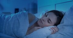 「ぐっすり眠りたい」ときに「夜8時から30分だけ」やるべき簡単なこととは？【書籍オンライン編集部セレクション】