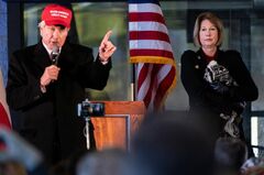 トランプ派の弁護士、「大統領選不正」主張で窮地