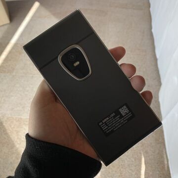 世界初のブロックチェーンスマホ、正式に日本展開!