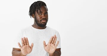 「深刻に受け取るなよ」英語でパッと言える？