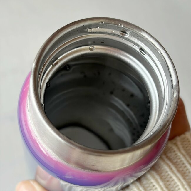 「一目惚れでした」「本当に美しい」スターバックスの“幻想的なボトル”グラデーションが素敵すぎる！「持ってるだけで幸せな気分」