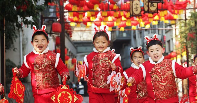 中国の人口減少、成長鈍化より深刻