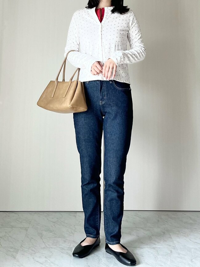 「可愛いと褒められた」ユニクロの“1990円カーディガン”たっぷり着回せてコスパ抜群!「春秋冬と大活躍」「2種類購入しました」