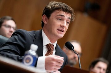 トランプ氏、政府の不正暴く情報提供に最大3万ドル支給へ