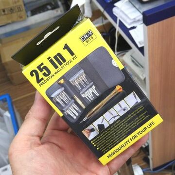 持ち運びに便利な名刺サイズの25in1ドライバーセット