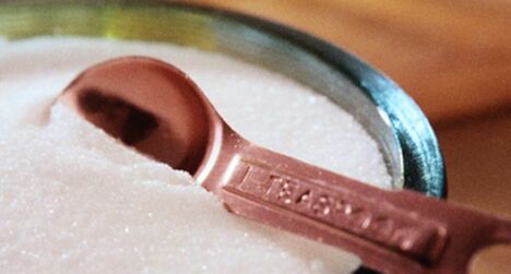 小児や若年者がコーラの甘さをもの足りなく感じる理由