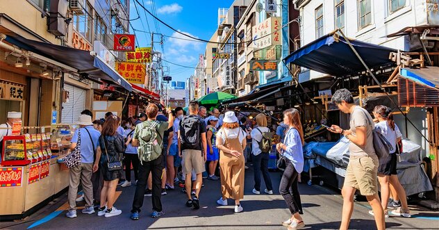 「1800円のビール」がガンガン売れる！40代タイミーおじさんがインバウンド接客に挑戦