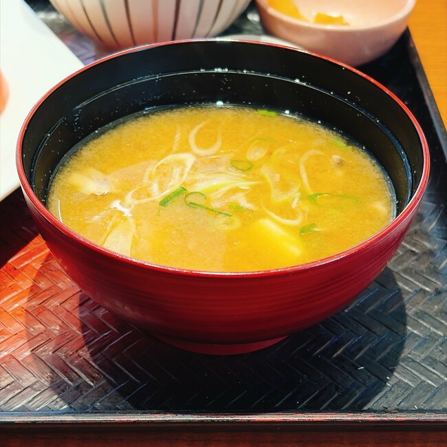 「めちゃめちゃご飯が進む」大戸屋の“秋限定やみつきメニュー”白米が爆速でなくなった！「かなり満腹」「また食べたい」《実食レビュー》