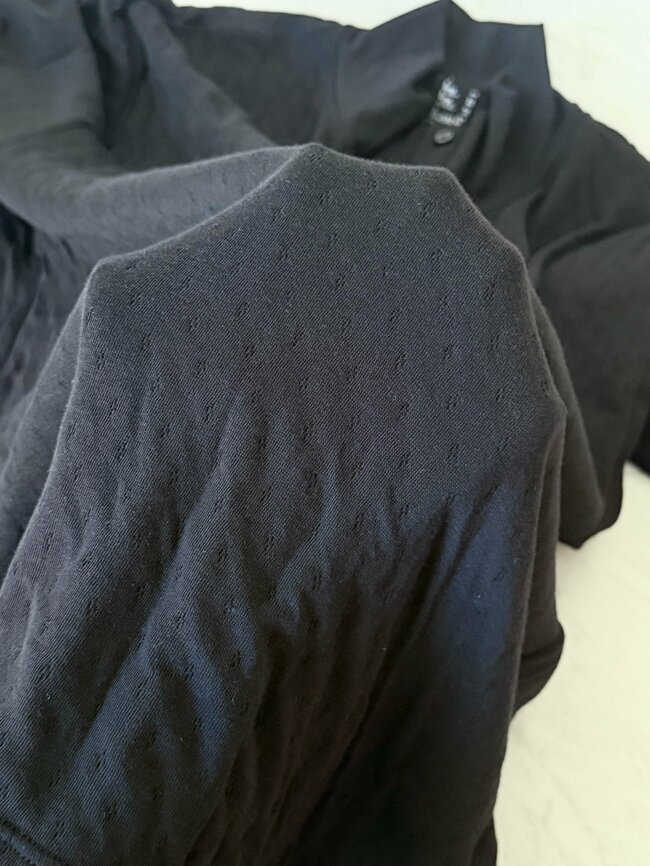 家のパジャマを全部入れ替えたくなる！無印良品の“ふんわりルームウェア”お腹や足首の冷え対策にピッタリ！「とても助かっています」「手足、首が温められてとてもいい」《購入レビュー》