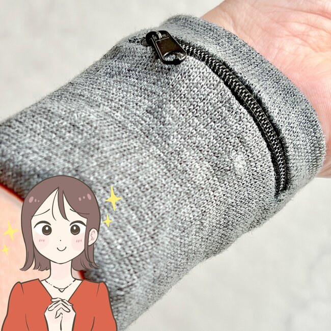 「4件目でやっと見つけた」「ようやく買えた」セリアの“天才すぎるポーチ”ミニ財布がわりに使えて便利！「散歩とかちょっと出るときに便利」