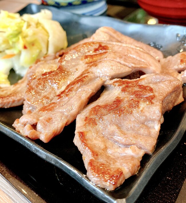 「肉多すぎてワロタ」「お腹ぱんぱん」吉野家の“よくばりすぎるメニュー”ご飯おかわり自由なのが嬉しい!「とんでもなく美味しかった」《実食レビュー》