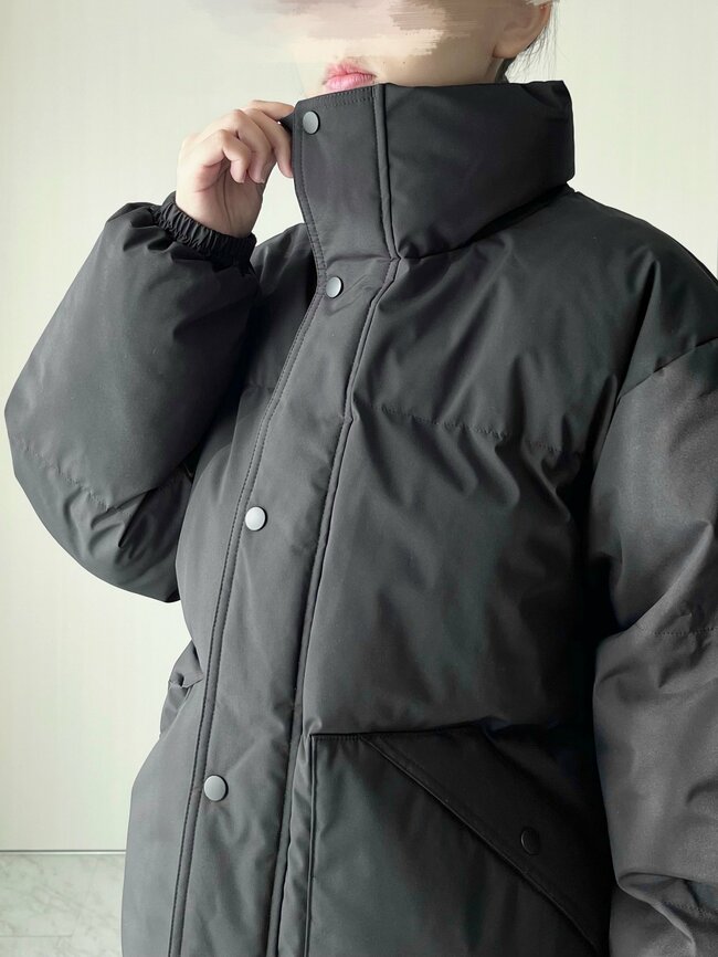 「豪雪地帯の北国でもあったかい」GUの“羽毛布団みたいなアウター”着た瞬間からポカポカする！「形がおしゃれ」「今年の冬は大活躍」