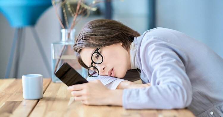 人生は結局「スマホ依存」を抜け出せるかにかかっている。頭のいい人はどうしている?