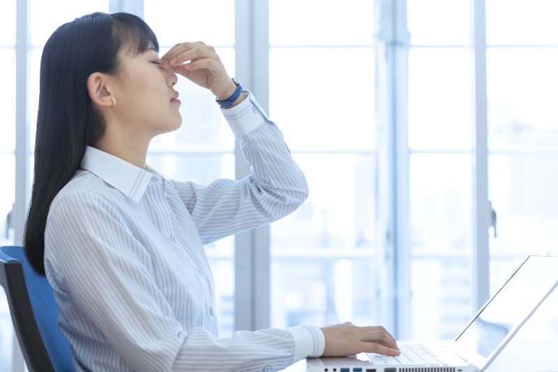 「仕事しすぎて倒れそう…」。忙しすぎる人がうまく手を抜くコツとは?