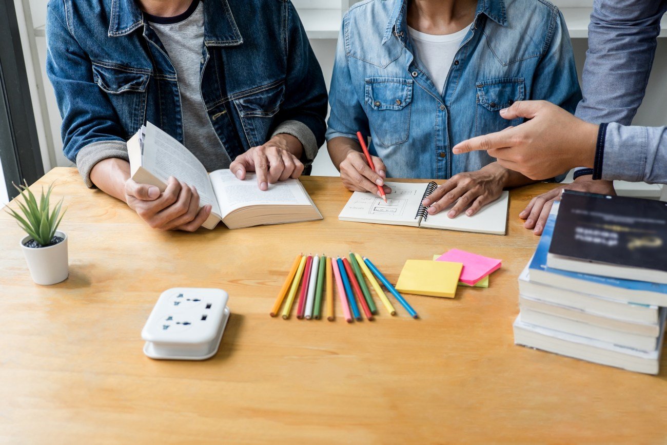 勉強が続かない人と勉強が習慣になる人、ちょっとした行動の違いとは?【『独学大全』著者が答える】